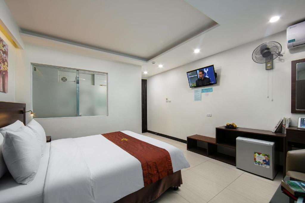 Quang Chung Hotel - 56 Le Van Thiem - By Bay Luxury Hanói Exterior foto
